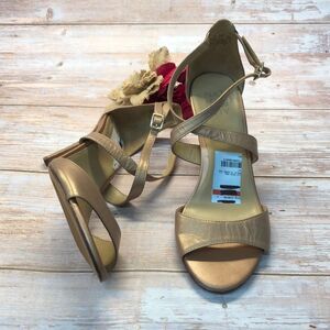 Naturalizer Tan Sandals 10.5M